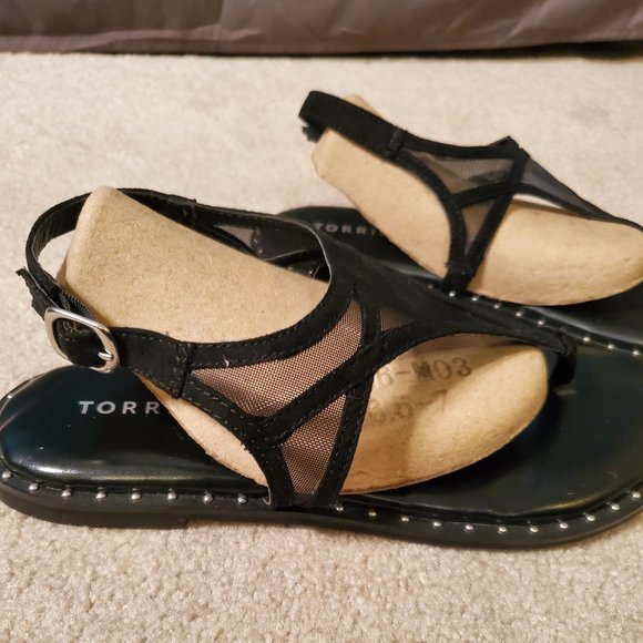 Torrid Black Studded T-Strap Sandal 8 Wide - Picture 3 of 8